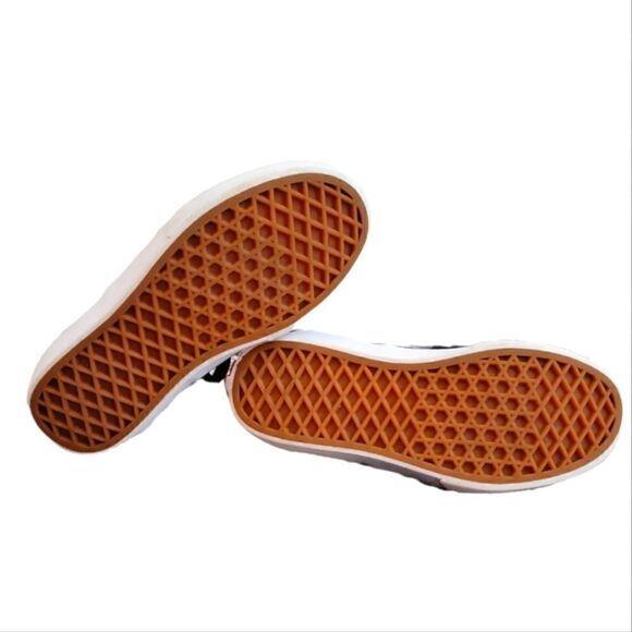 EUC KIDS LACE UP CHECKERBOARD VAN'S SZ.2.5 - Picture 6 of 6